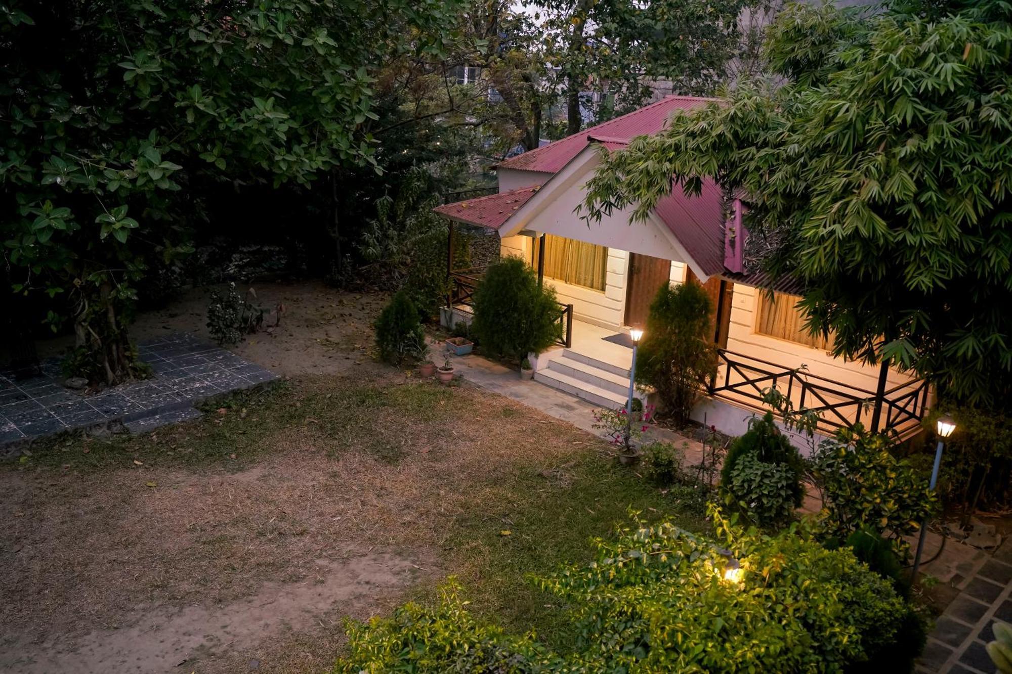 Itahari Chintan Chautari מראה חיצוני תמונה
